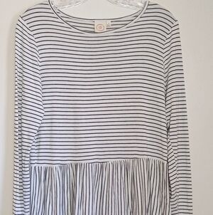 Live in the Moment white and black striped long sleeve top women's size small